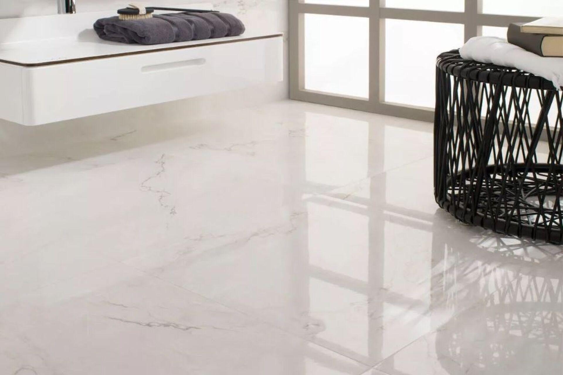bianco_carrara_venis_1.jpg
