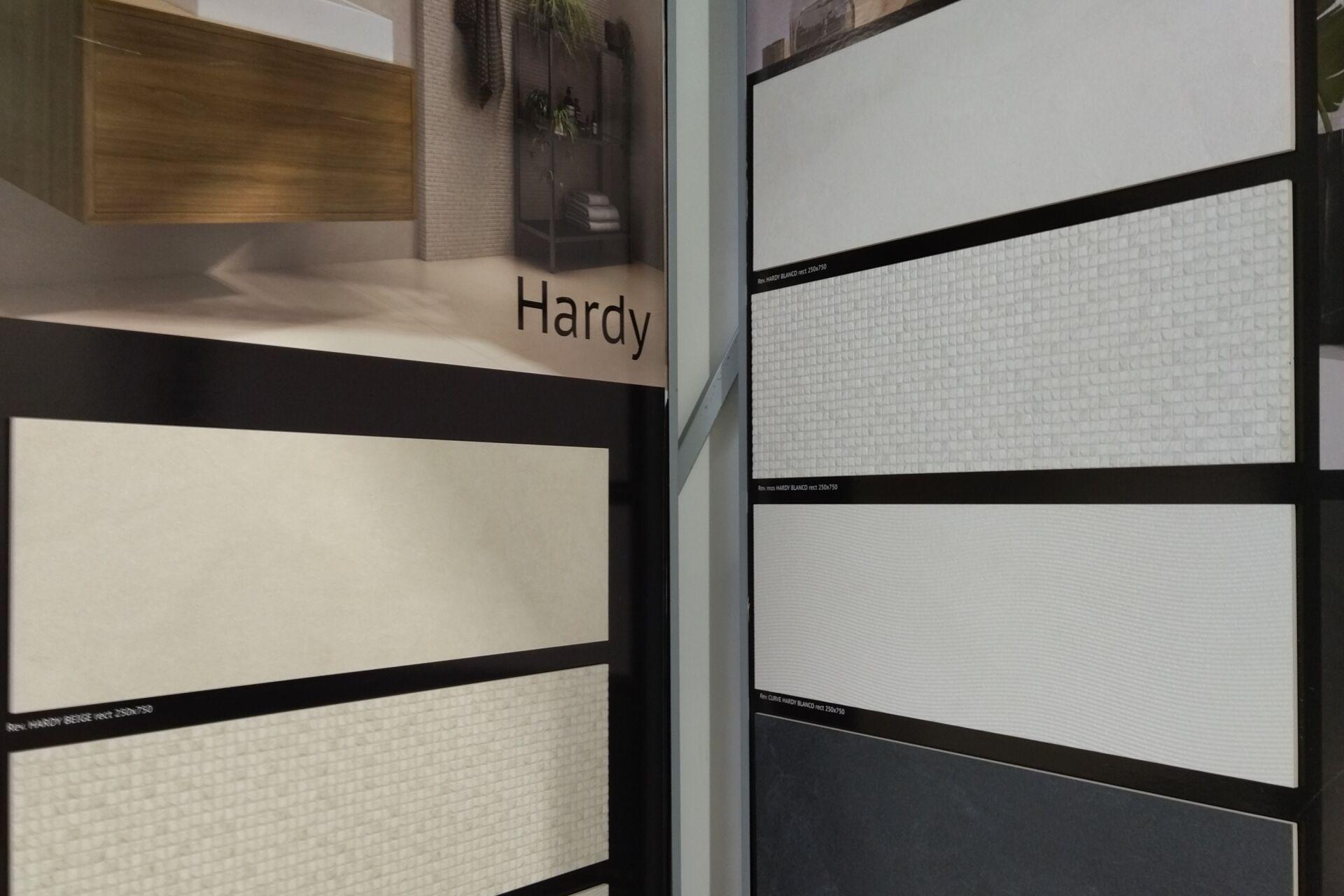 hardy-emigres_8.jpg