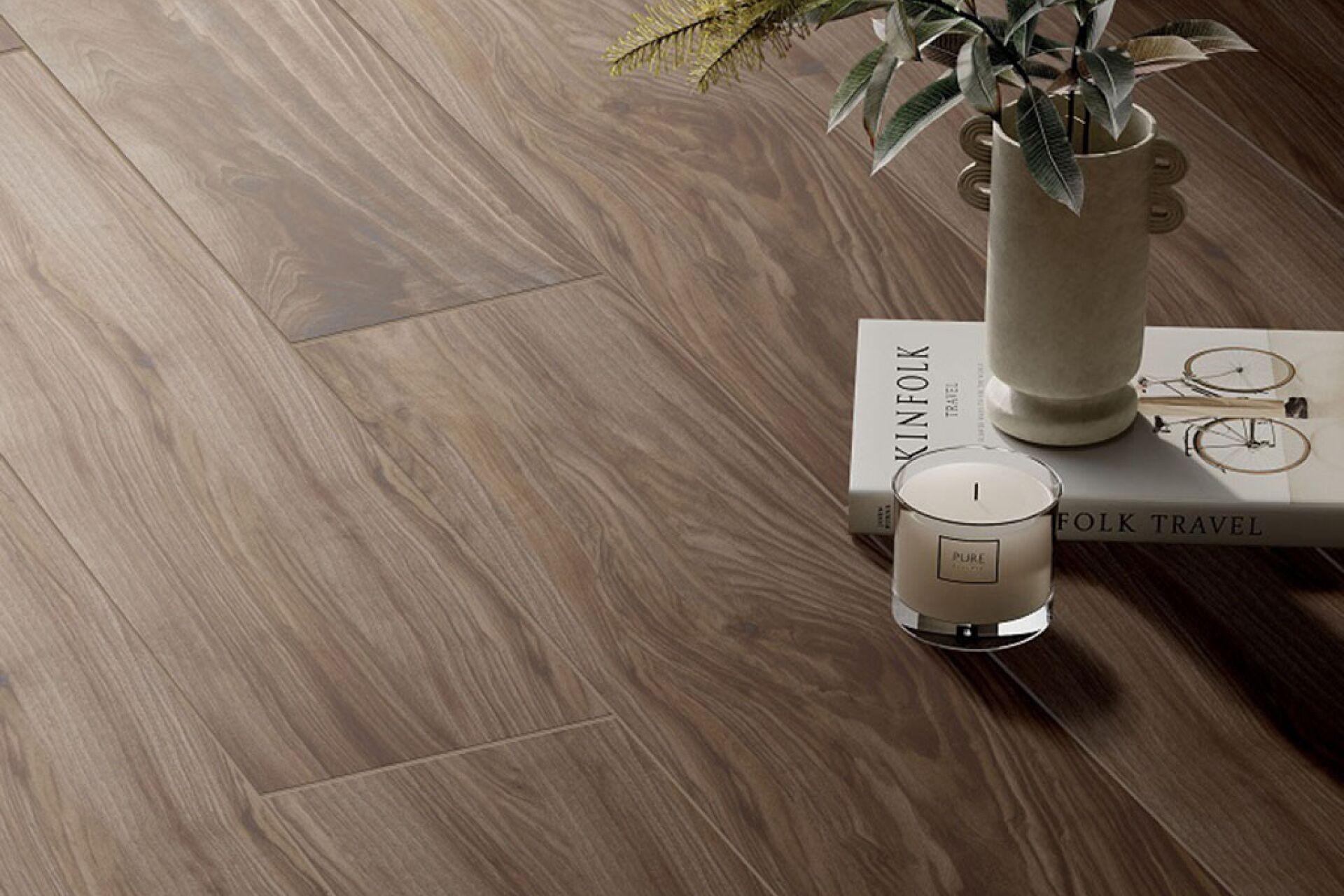 lucidwood-vitra_3.jpg
