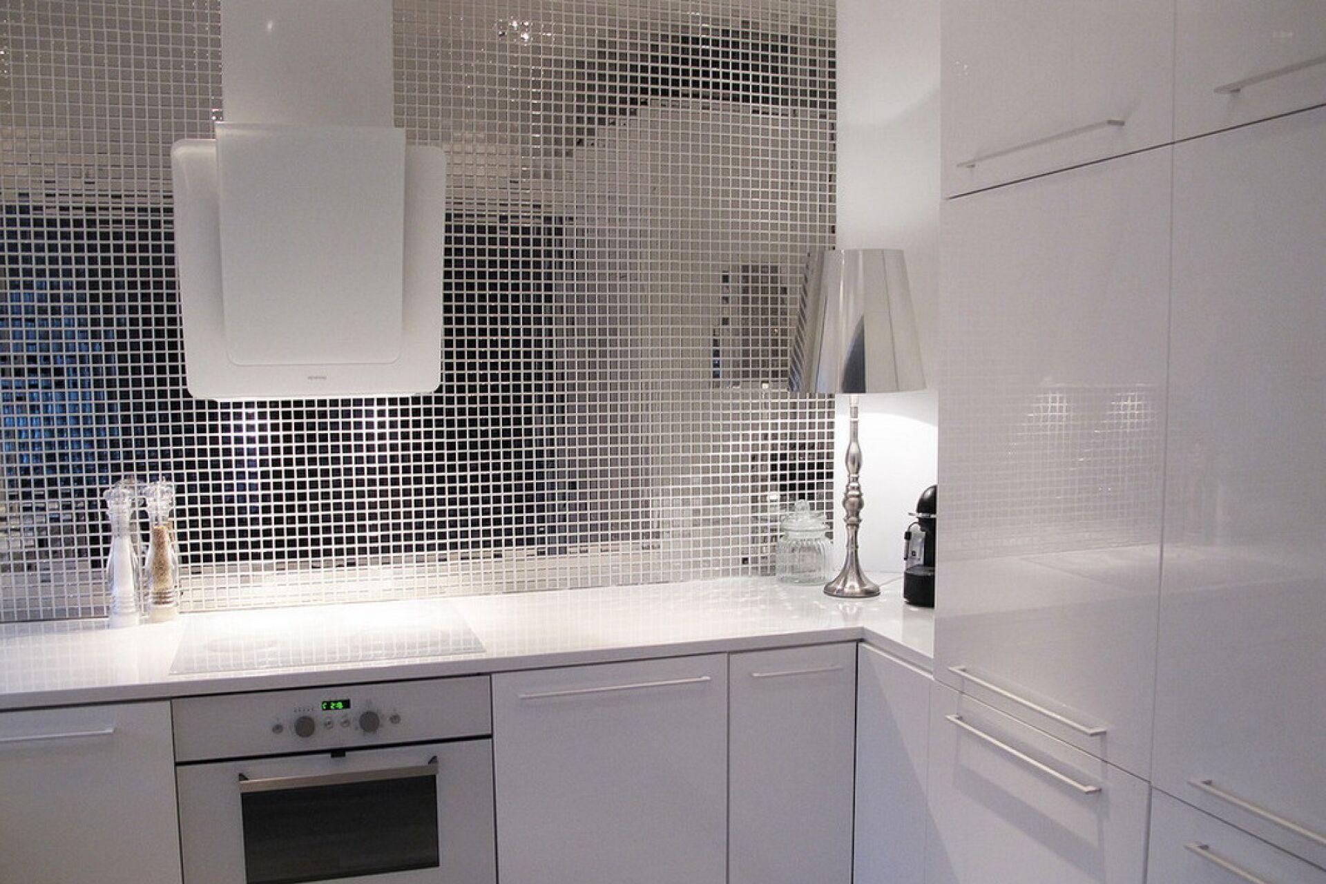 mirror_mosaic_orro.jpg