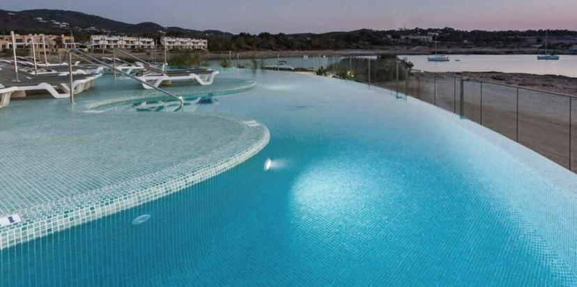 pool-spa-togama-mosaic