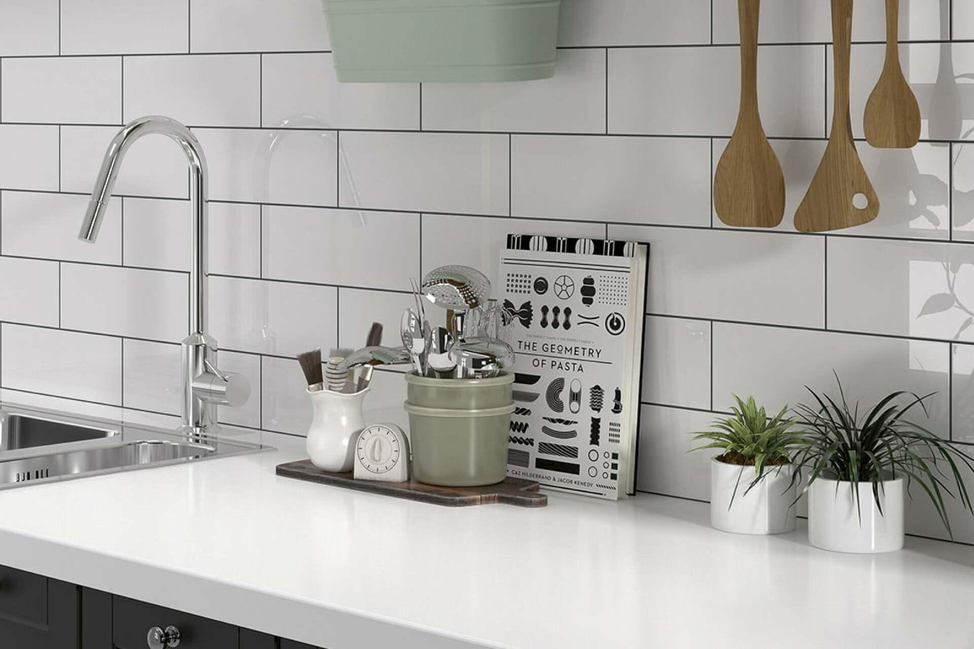 solid-white-mainzu_6.jpg