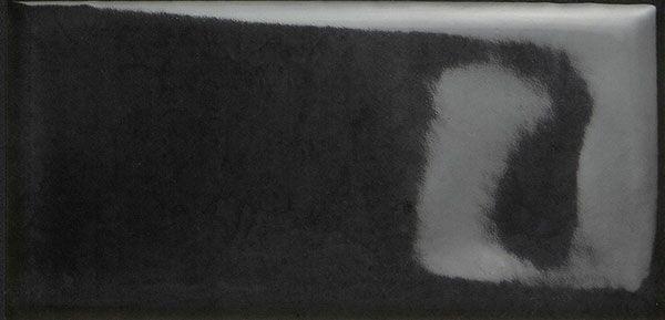 Be in Black 10x20